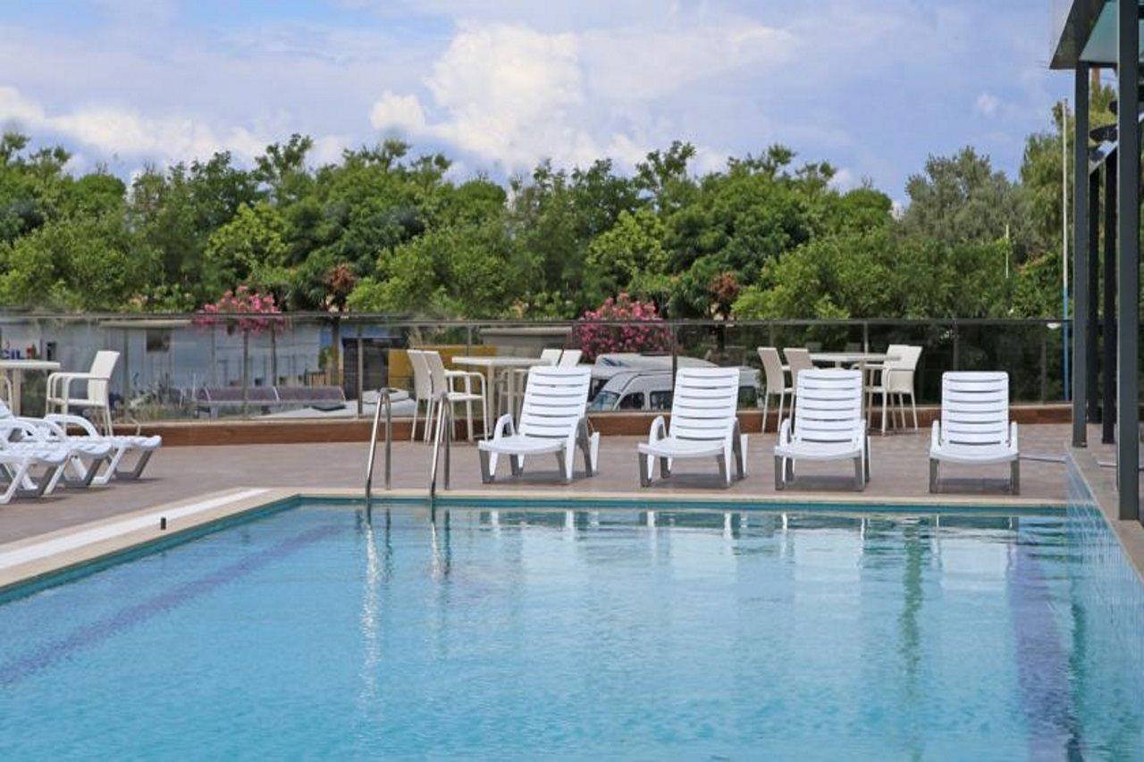 Comfort Ada Class Hotel